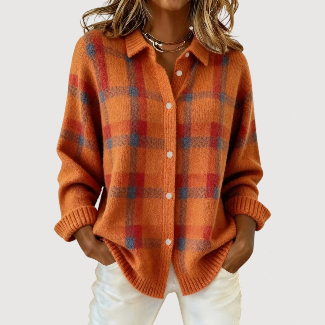 Lucy – Cosy Knit Shirt for Cold-Day Comfort