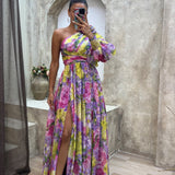 Monica - Elegant and Flowing Dress