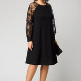 Maëva - Elegant Lace Dress