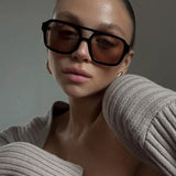 Mélanie - Elegant Sunglasses