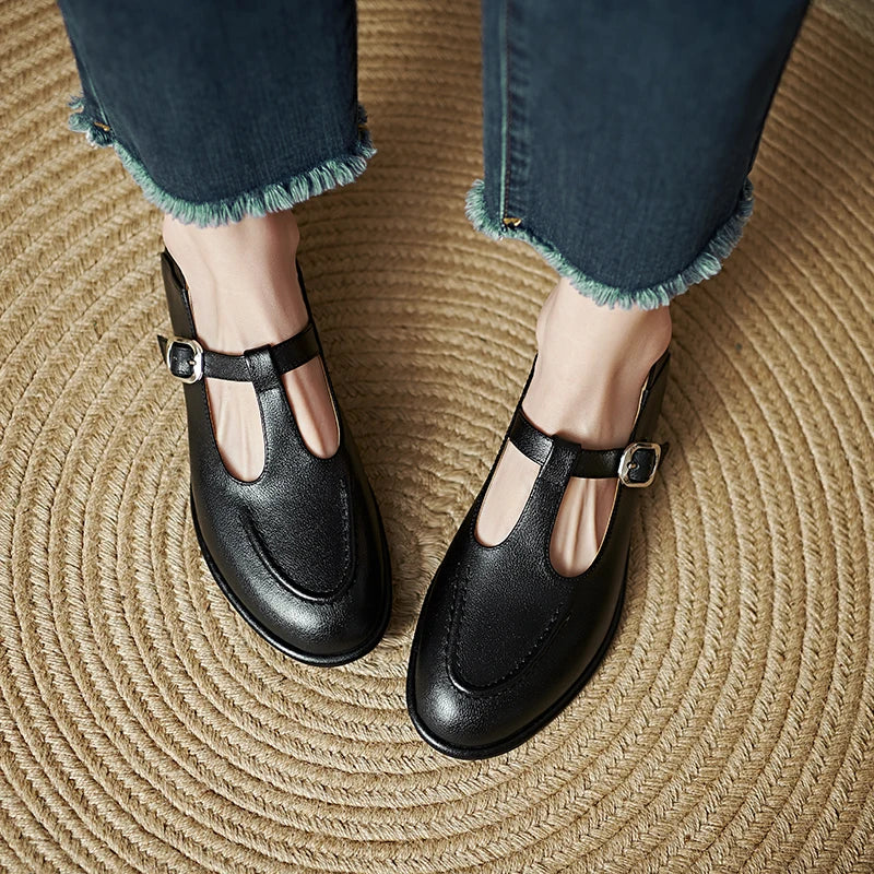 Lillian Low Heeled Pumps