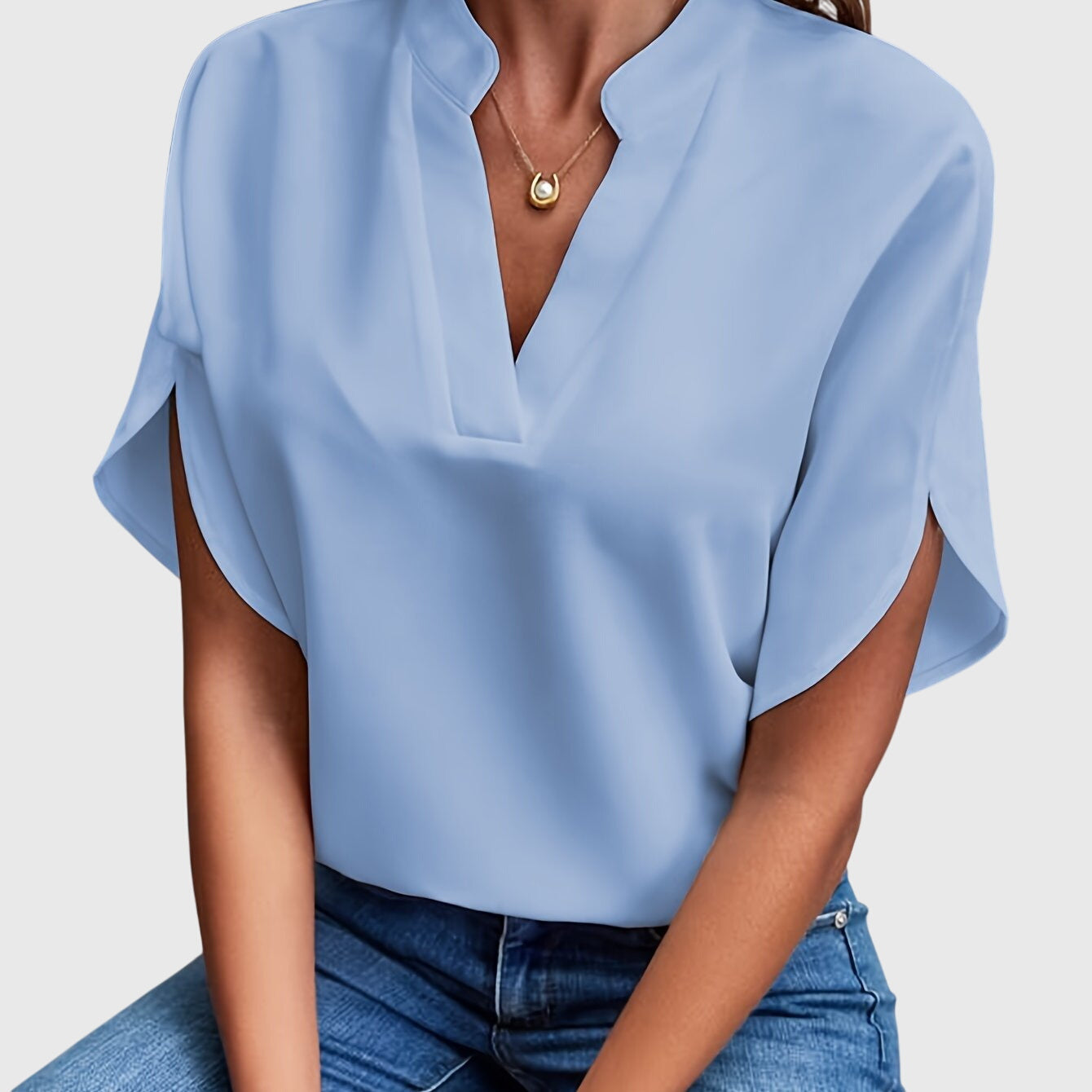 Léa - Elegant Blouse